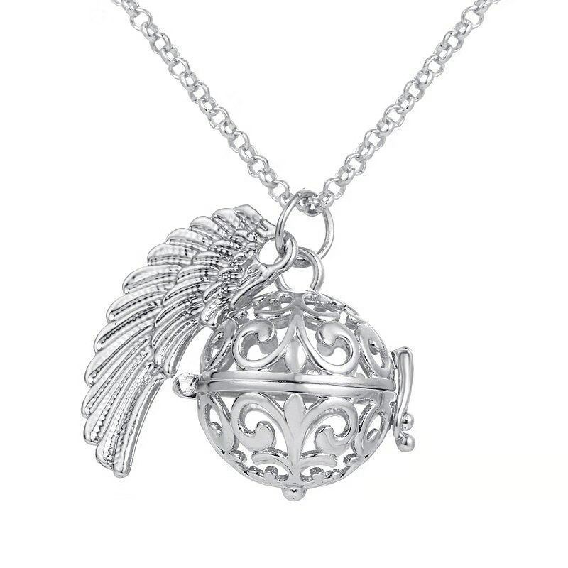 Angel wings necklace